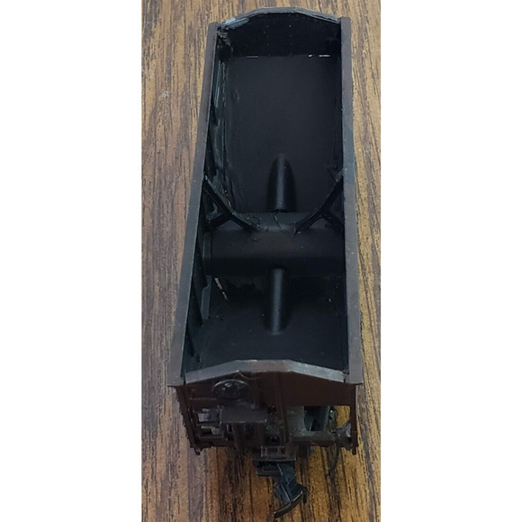 HO Scale 2 Bay Brown Hopper Rock Island RI #89502 - Picture 6 of 9